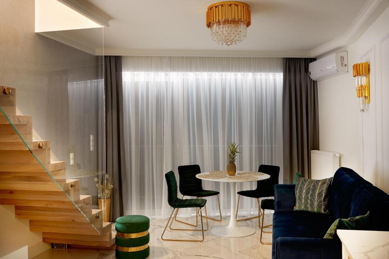 Luxury Del Sol Apartments 슈비노우이스쳬 외부 사진