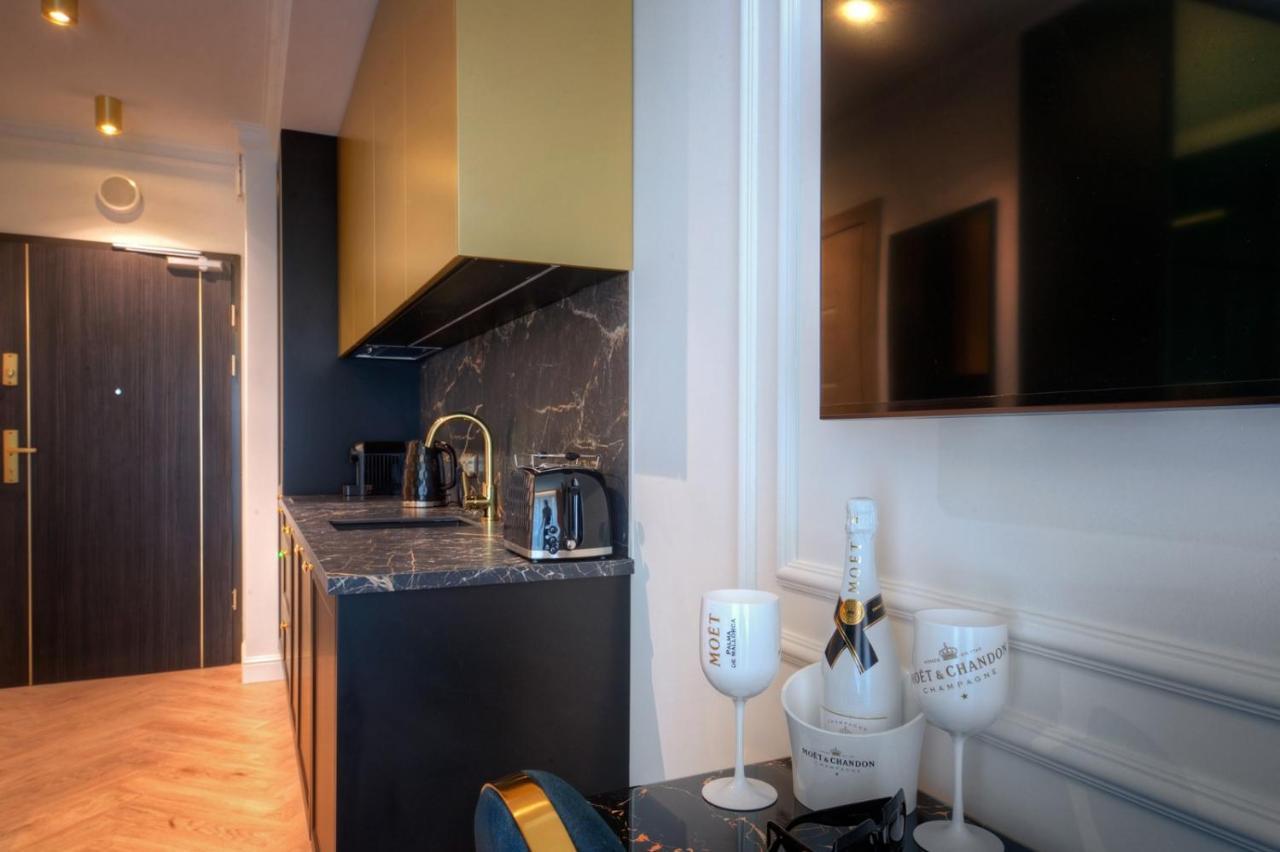 Luxury Del Sol Apartments 슈비노우이스쳬 외부 사진